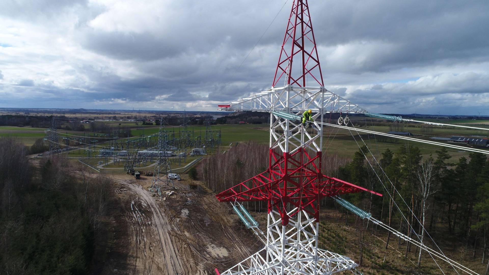 330 kV Jurbarkas – Bitenai power line, Lithuania, lattice tower – el.demo.weblegend.pl