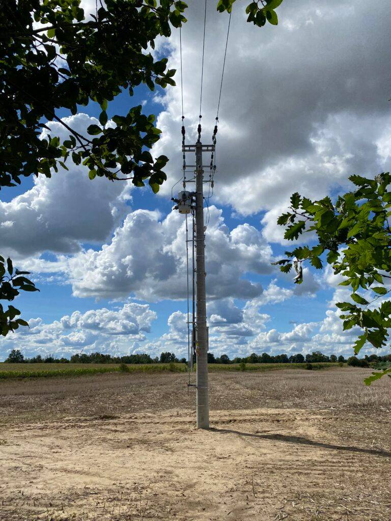 Construction of the FDIR smart grid - construction of an overhead 15 kV power line – el.demo.weblegend.pl