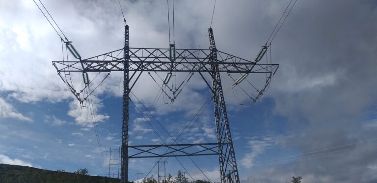 Budowa linii najwyższego napięcia 420 kV Reisadalen – Skillemoen, Norwegia – el.demo.weblegend.pl