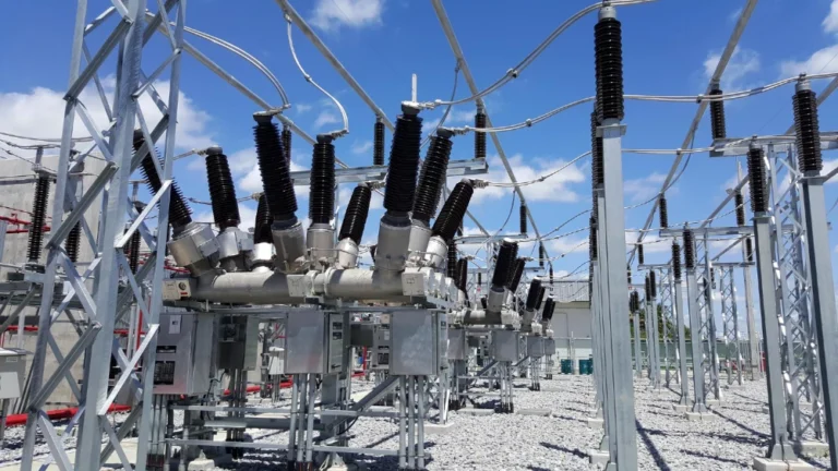 MV/LV transformers with on-load tap changer (OLTC) – a solution to voltage problems in modern LV networks